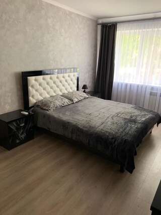 Апартаменты Luxury new flat: 3 bedrooms, 5 min to the center Мариуполь Апартаменты с 2 спальнями-12