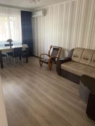 Апартаменты Luxury new flat: 3 bedrooms, 5 min to the center Мариуполь Апартаменты с 2 спальнями-4